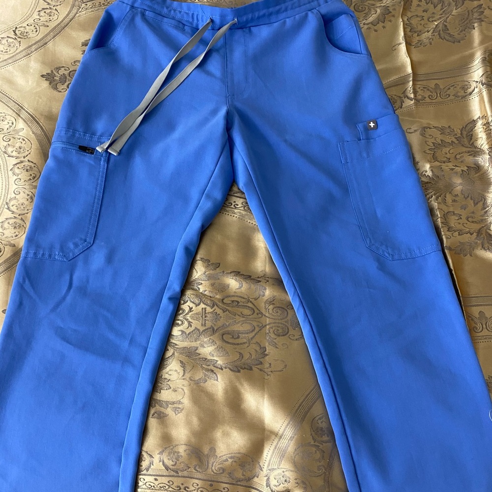 FIGS Skinny scrub Pants
